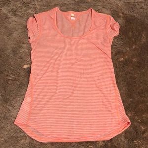 Lucy activewear tee